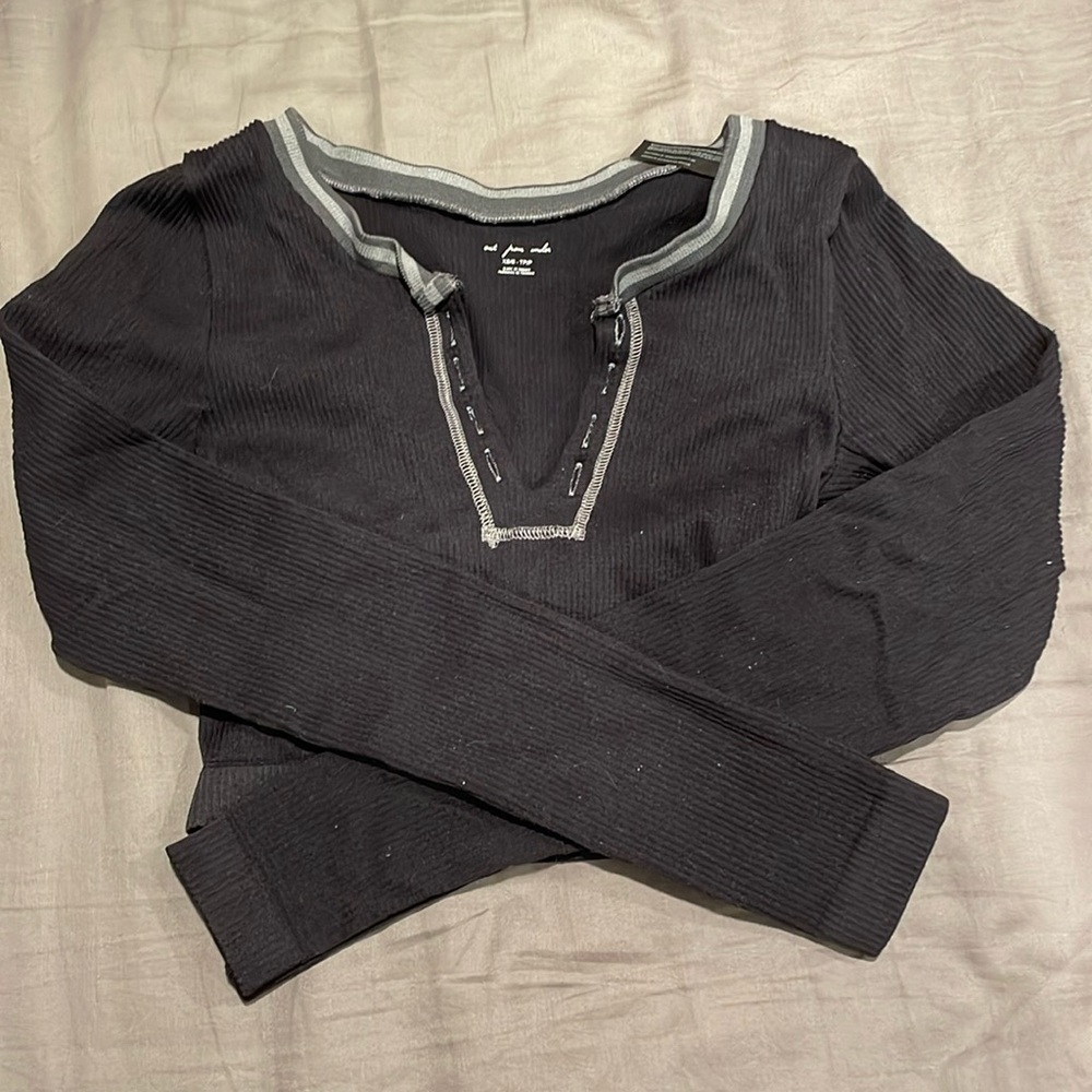 Urban Outfitters Long Sleeve Crop Top